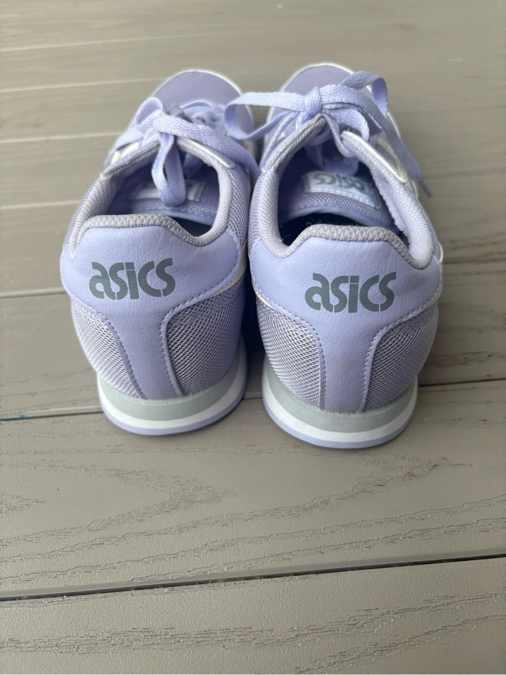 Asics Tiger Women's Lavender Athletic Sneakers with White Stripes Trendy Size 9